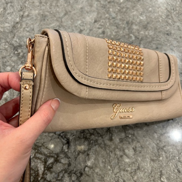 GUESS CLUTCH - Picture 7 of 7